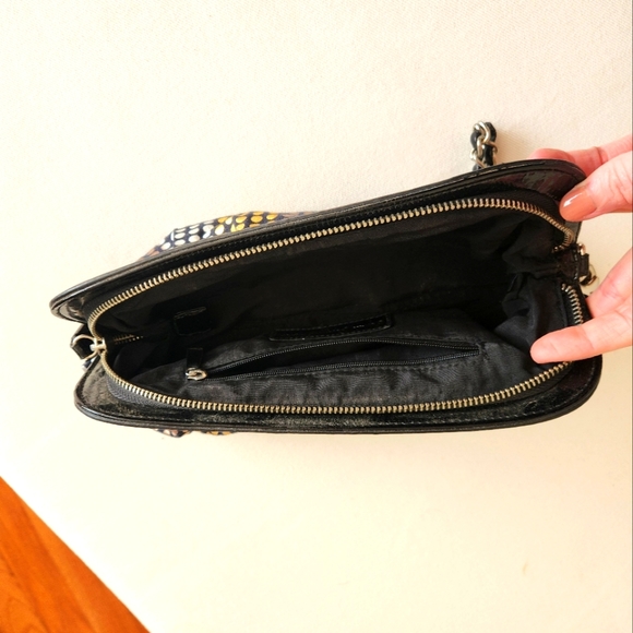 Express Design Studio Clutch Wristlet Bag - Picture 2 of 3